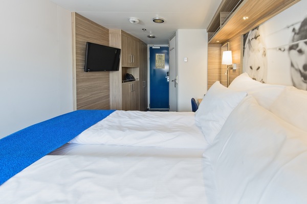 Hurtigruten Coastal Express MS Nordkapp Arctic Superior U2D - CREDIT Agurtxane Concellon and Hurtigruten 0.JPG